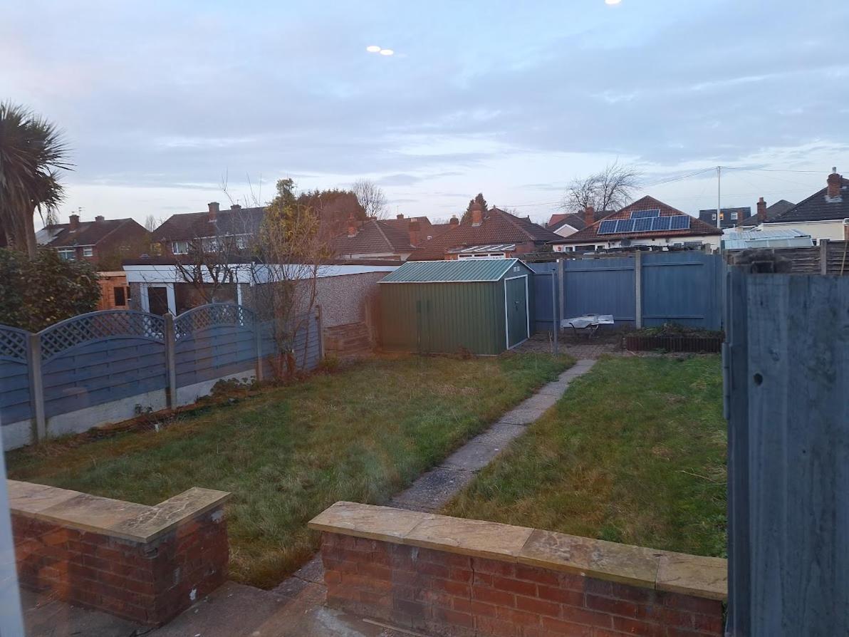 Hotel Uplands Grove Bungalow Wolverhampton Zewnętrze zdjęcie